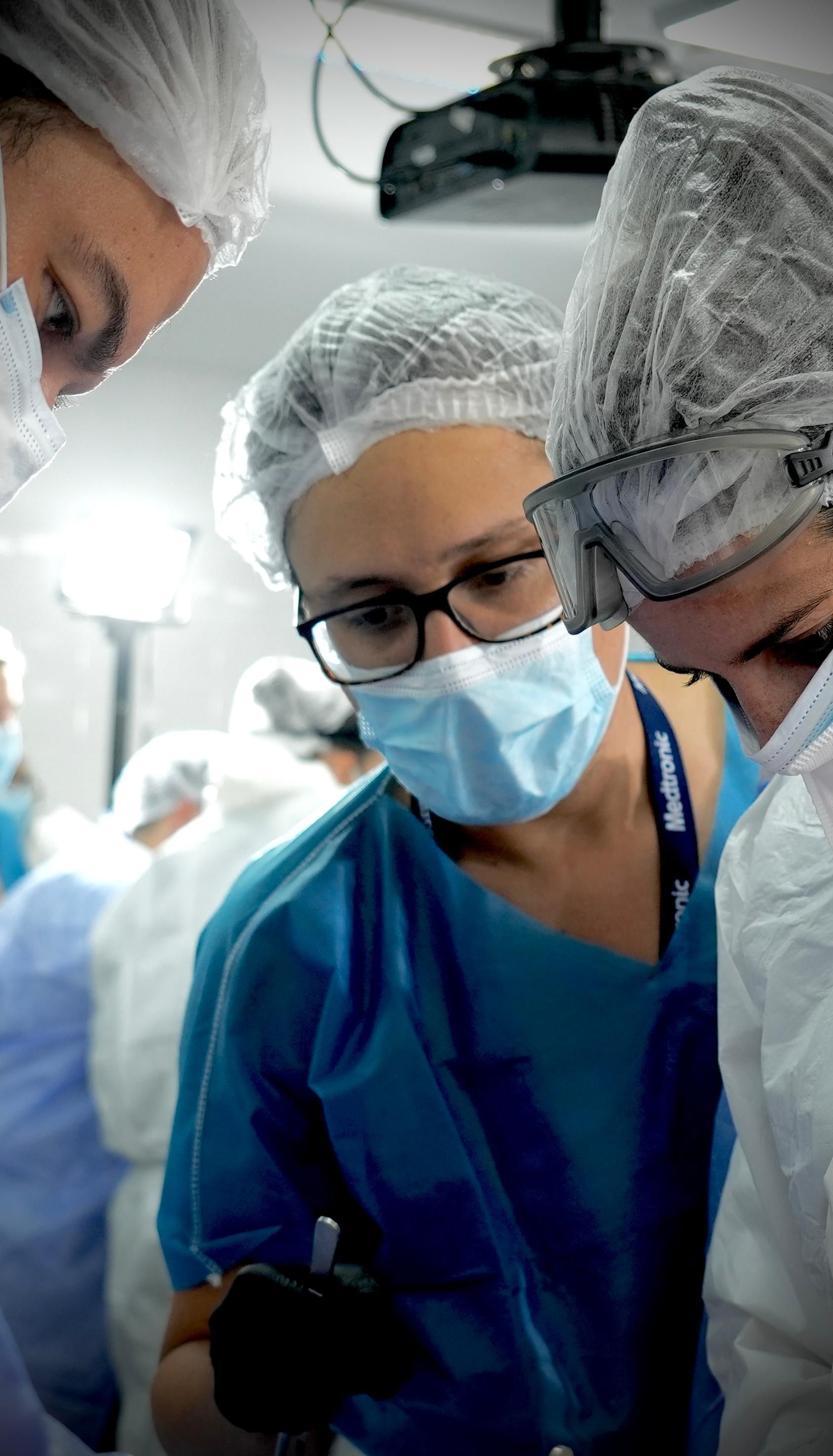 Jornada de entrenamiento quirúrgico en Cadaverlab Rosario